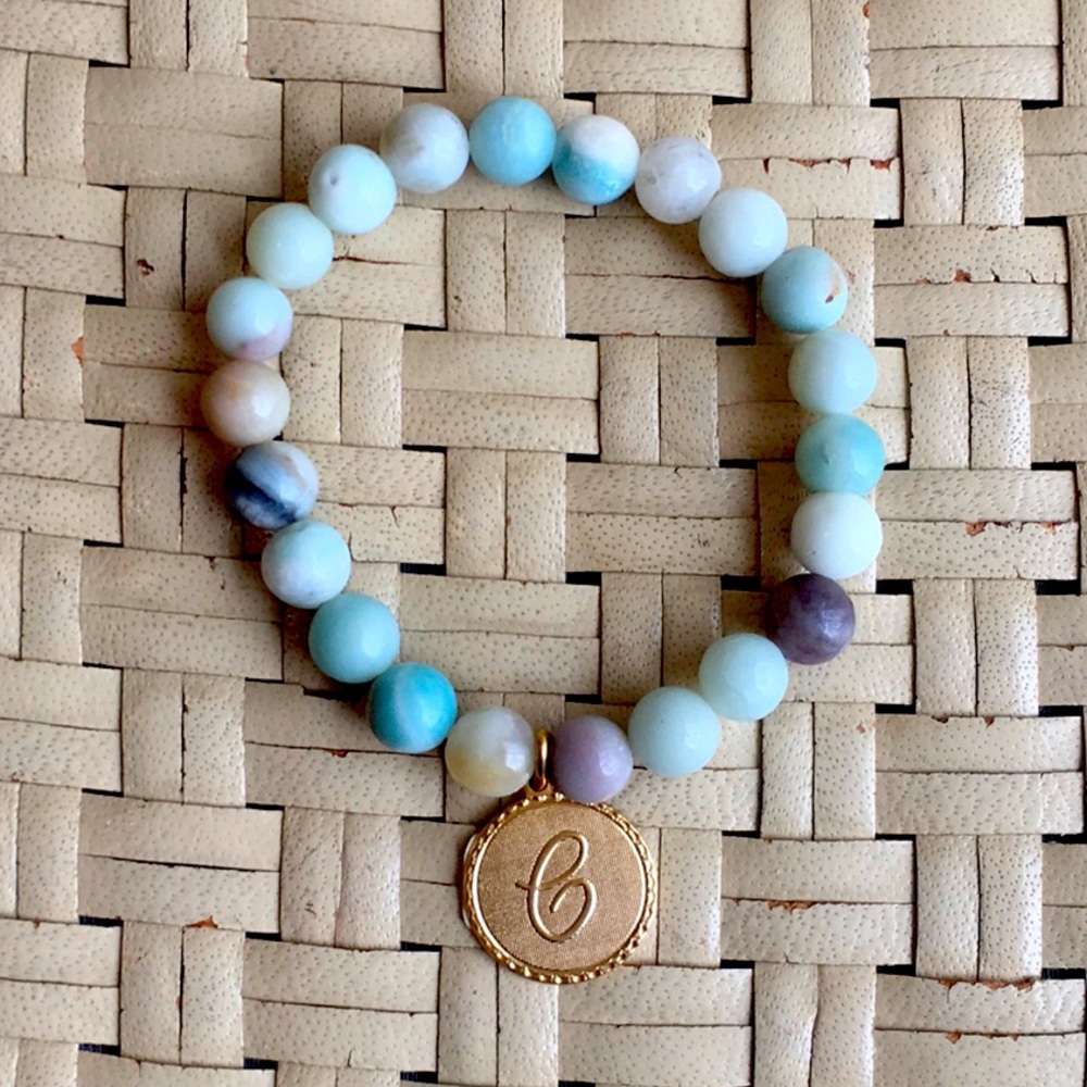 BRACELET MULTI COLOR BEADS INITIAL C WITH CIRCULAR GOLD NWT 30.00